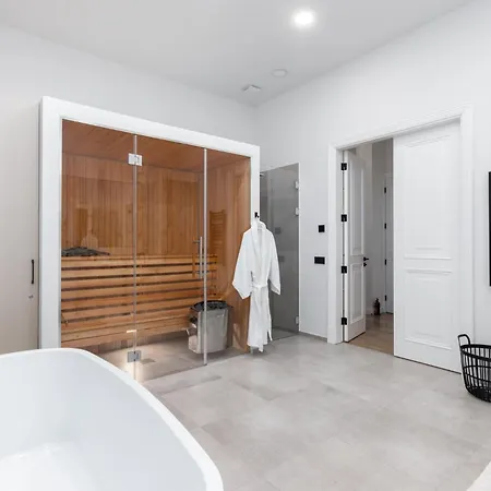 A++ Executive With Luxury Sauna