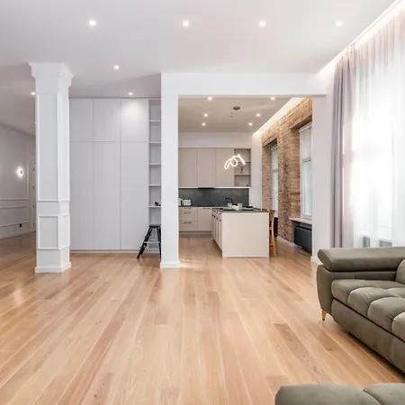 A++ Executive With Luxury Sauna Apartment