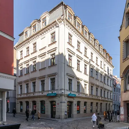 A++ Executive With Luxury Sauna Apartment