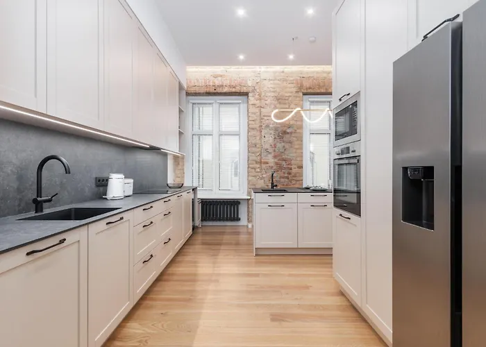 A++ Executive With Luxury Sauna *