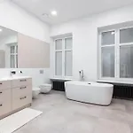 A++ Executive With Luxury Sauna Apartment *
