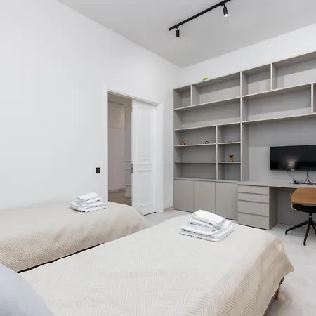 Апартаменты A++ Executive With Luxury Sauna *