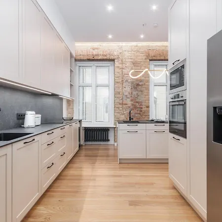 A++ Executive With Luxury Sauna *